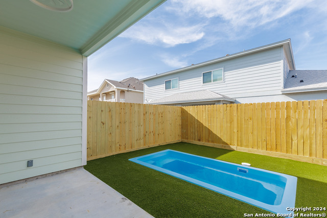 Listing photo id 10 for 13970 Fortuna Bay  A