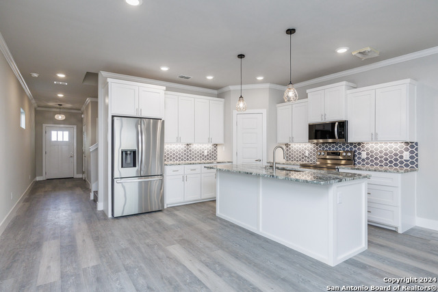 Listing photo id 20 for 13970 Fortuna Bay  A