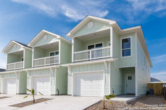 Listing photo id 1 for 13970 Fortuna Bay  A