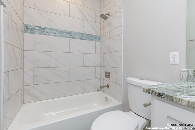 Listing photo id 37 for 13970 Fortuna Bay  A