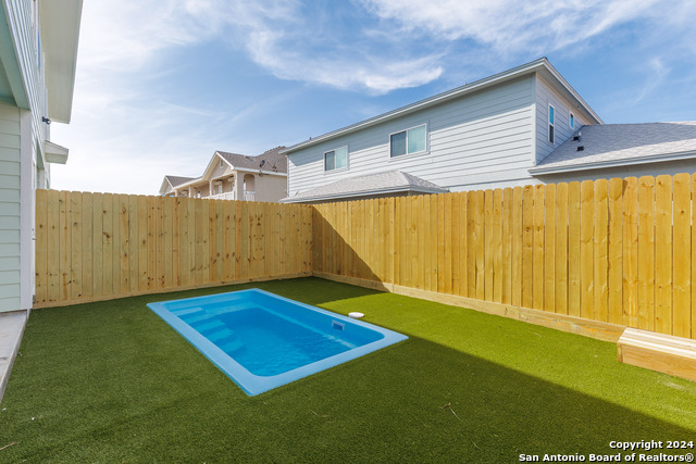 Listing photo id 2 for 13970 Fortuna Bay  A