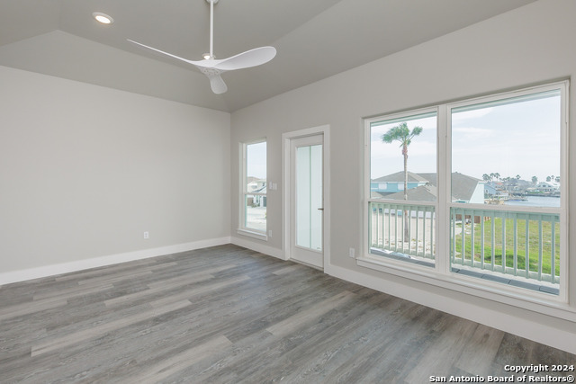 Listing photo id 41 for 13970 Fortuna Bay  A