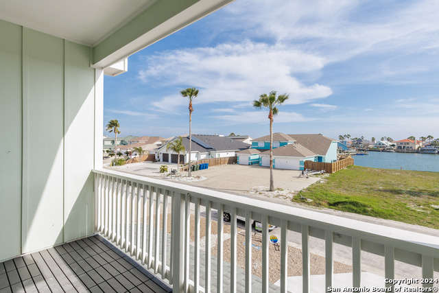 Listing photo id 42 for 13970 Fortuna Bay  A