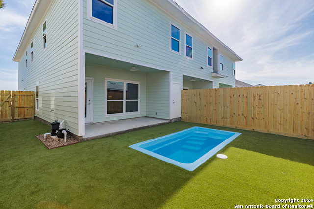 Listing photo id 4 for 13970 Fortuna Bay  A