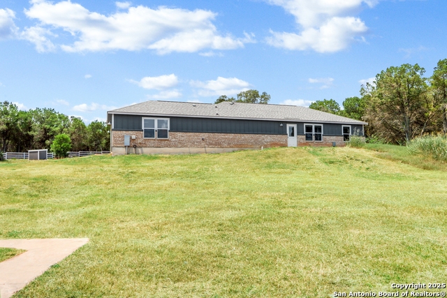 Image 4 of 43 For 711 Forest Trail