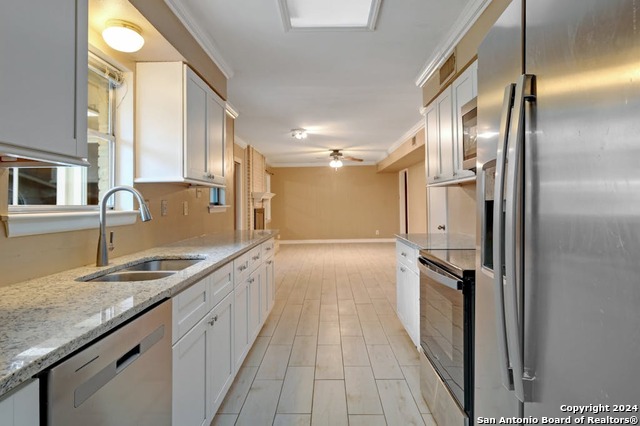 Image 12 of 37 For 5801 Windvale Dr.