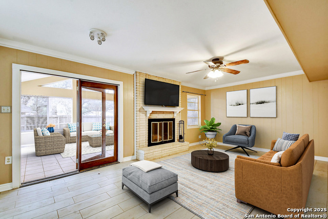 Image 8 of 37 For 5801 Windvale Dr.