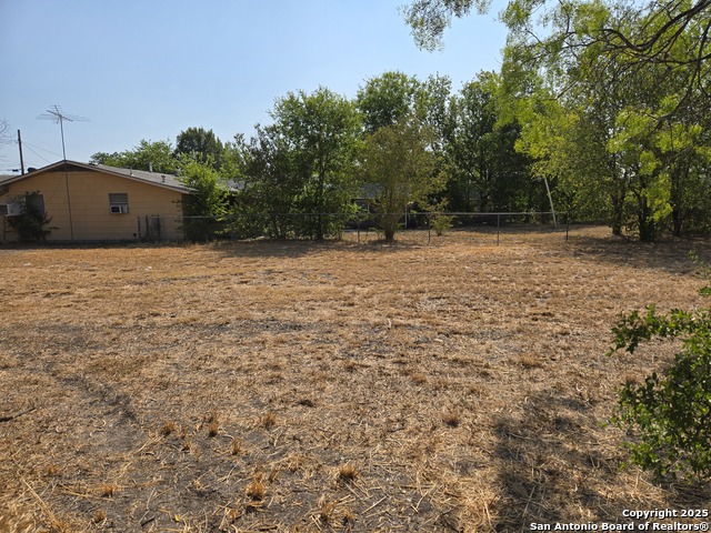 Listing photo id 1 for 540 Gerald W