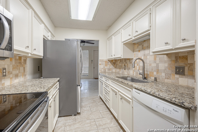 Image 11 of 30 For 14406 Brook Hollow
