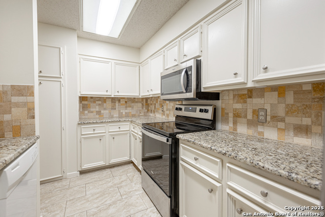 Image 13 of 30 For 14406 Brook Hollow