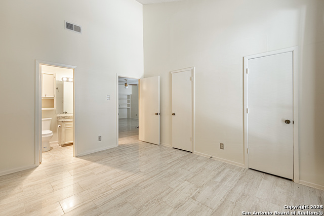 Image 17 of 30 For 14406 Brook Hollow