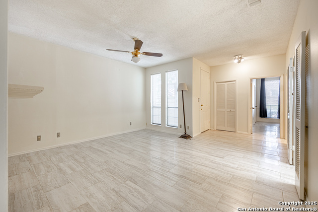 Image 4 of 30 For 14406 Brook Hollow