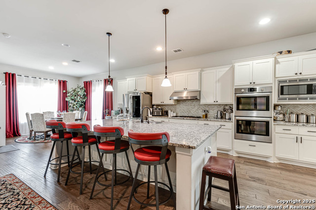 Listing photo id 10 for 24139 Vecchio