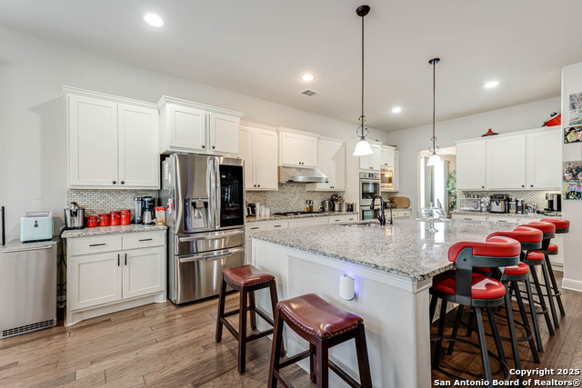 Listing photo id 13 for 24139 Vecchio