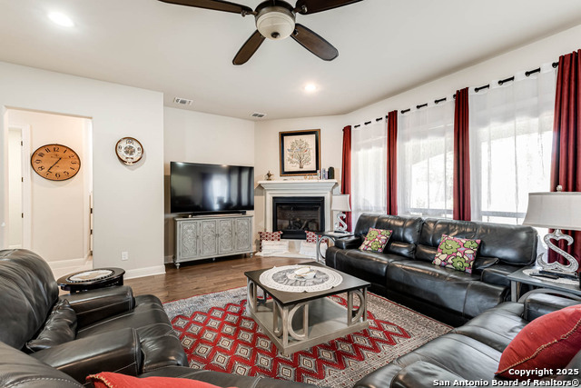 Listing photo id 17 for 24139 Vecchio