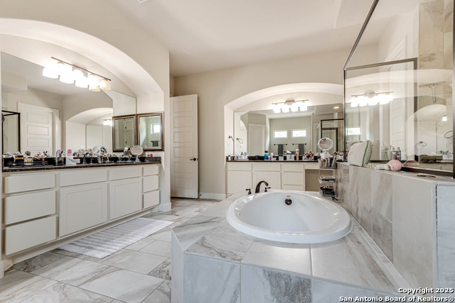 Listing photo id 20 for 24139 Vecchio