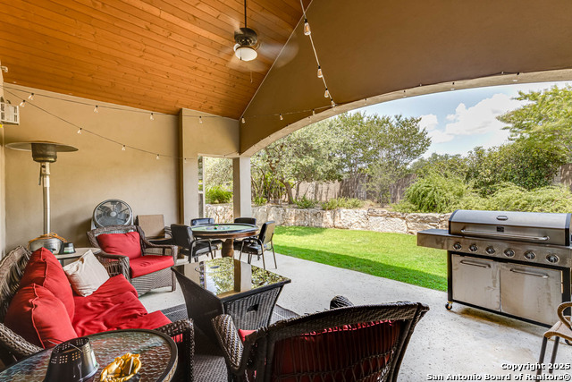 Listing photo id 27 for 24139 Vecchio