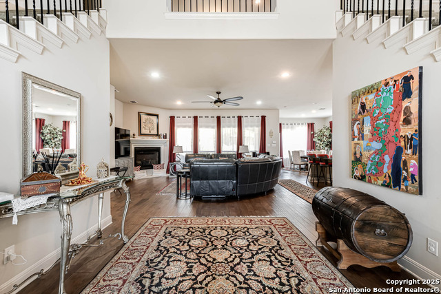 Listing photo id 5 for 24139 Vecchio