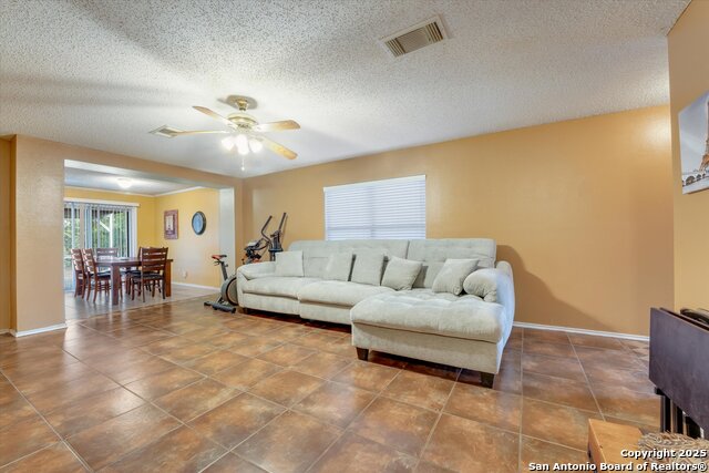 Image 4 of 22 For 3718 Candlecreek