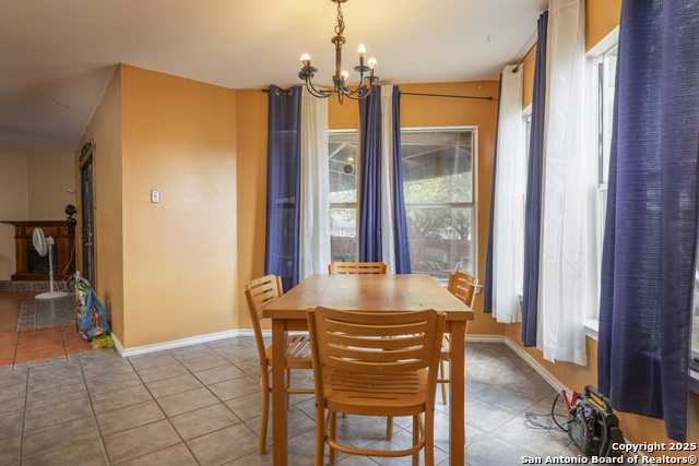 Image 13 of 37 For 4215 Lakebend West