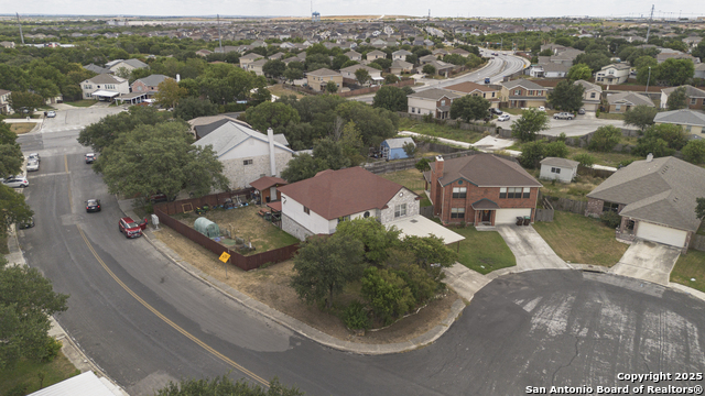 Image 36 of 37 For 4215 Lakebend West