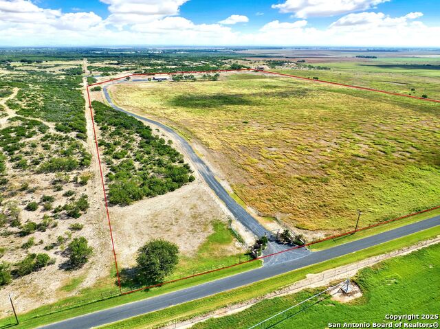 Details for 722 County Road 424, Hondo, TX 78861