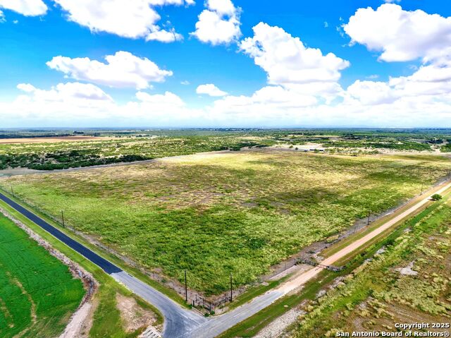 Listing photo id 12 for 722 County Road 424