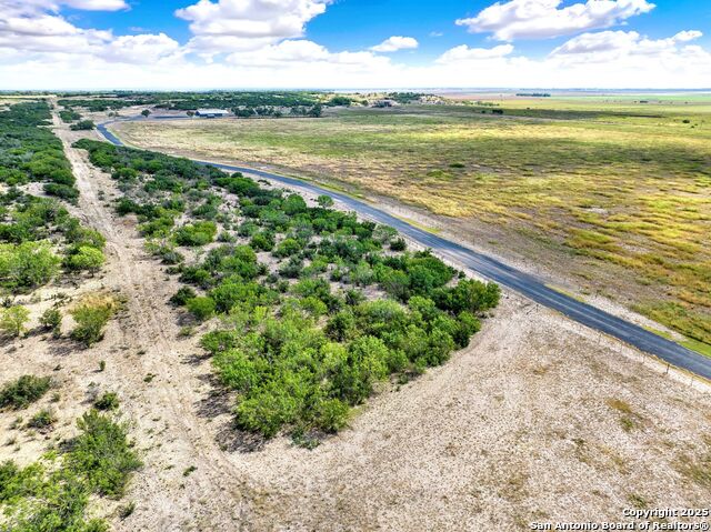 Listing photo id 13 for 722 County Road 424