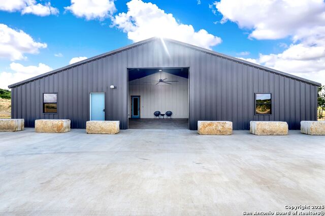 Listing photo id 15 for 722 County Road 424