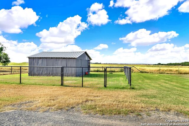 Listing photo id 16 for 722 County Road 424