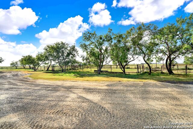 Listing photo id 21 for 722 County Road 424