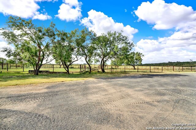 Listing photo id 22 for 722 County Road 424