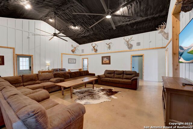 Listing photo id 28 for 722 County Road 424