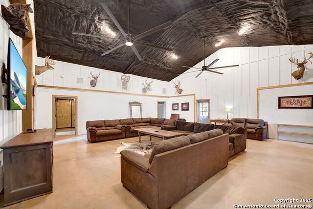 Listing photo id 31 for 722 County Road 424