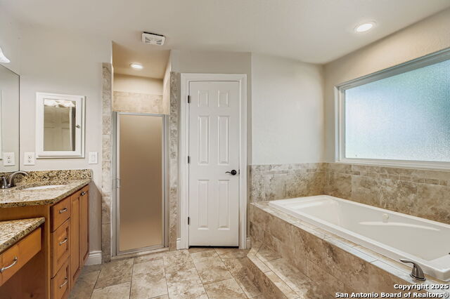 Listing photo id 17 for 8514 Oak Cross