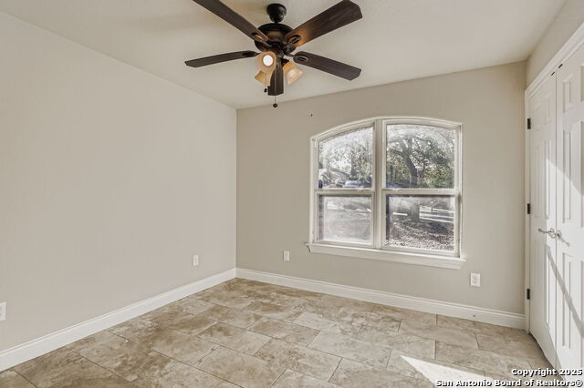 Listing photo id 19 for 8514 Oak Cross