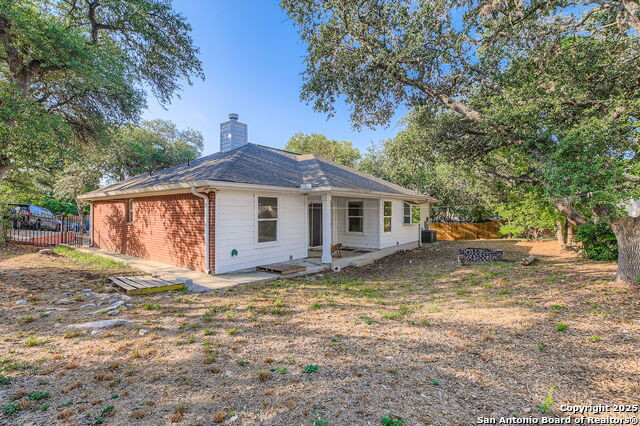 Listing photo id 24 for 8514 Oak Cross