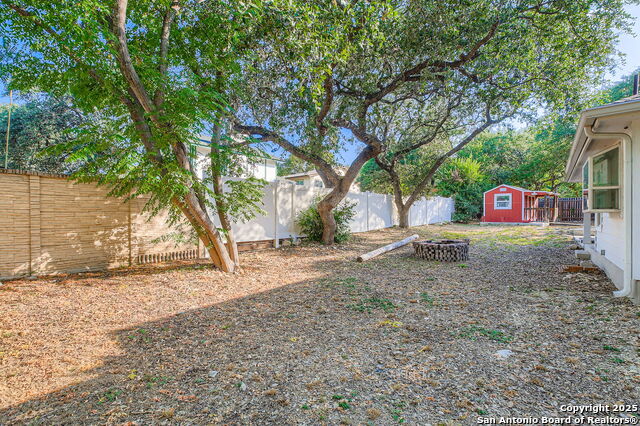 Listing photo id 26 for 8514 Oak Cross