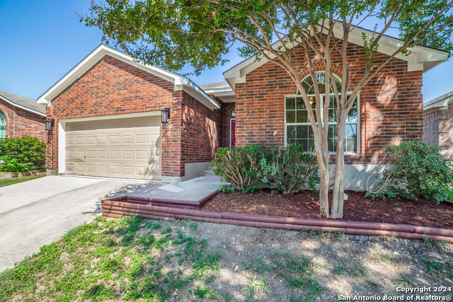 Listing photo id 0 for 9663 Emerald Place