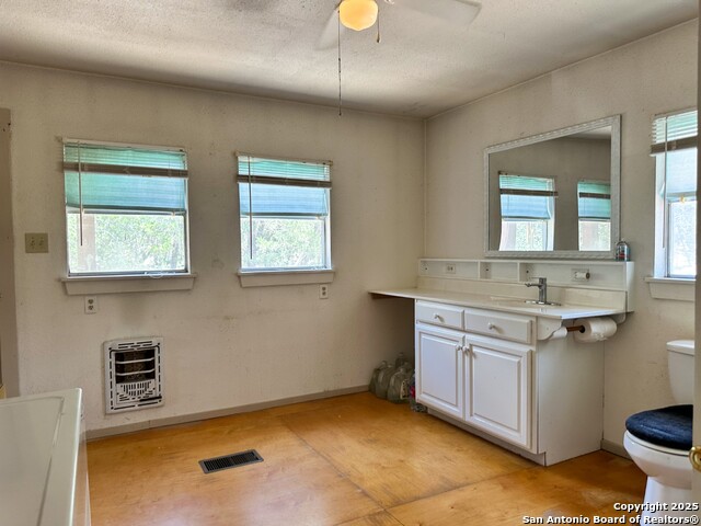 Image 15 of 33 For 810 12th  