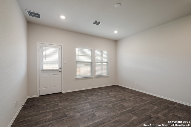 Listing photo id 8 for 6015 Bowie Mountain