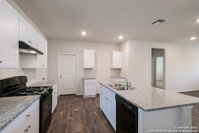 Listing photo id 1 for 6015 Bowie Mountain