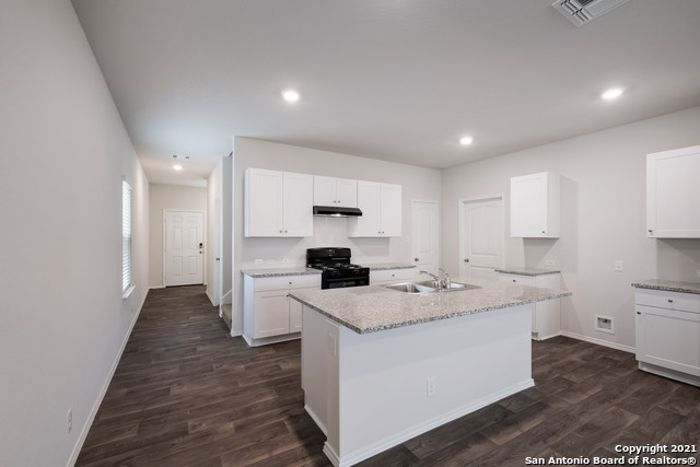 Listing photo id 3 for 6015 Bowie Mountain