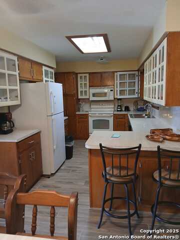 Listing photo id 5 for 1816 Polk Street