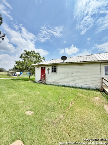 Listing photo id 15 for 1045 County Road 665
