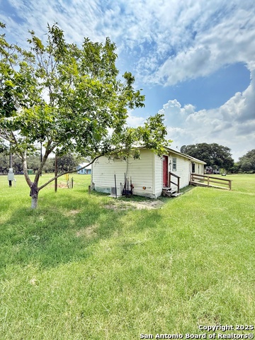 Listing photo id 17 for 1045 County Road 665