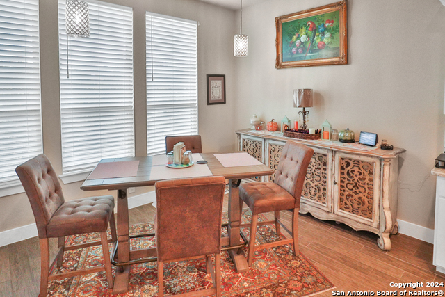 Listing photo id 10 for 24929 Resort Parkway