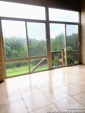 Listing photo id 40 for 24929 Resort Parkway