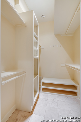 Image 31 of 36 For 248 Summit Ave E