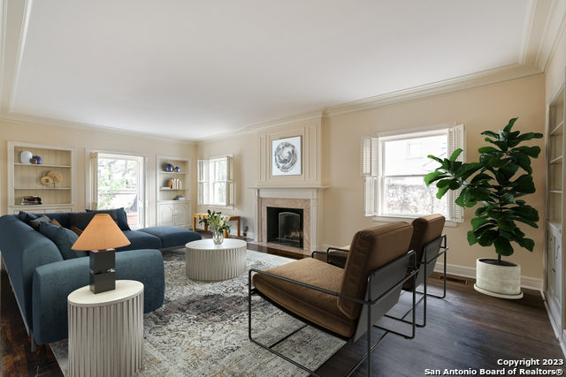 Image 9 of 36 For 248 Summit Ave E